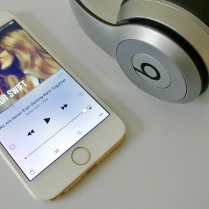 e iPhonel(f)(hu)BeatsҲ^